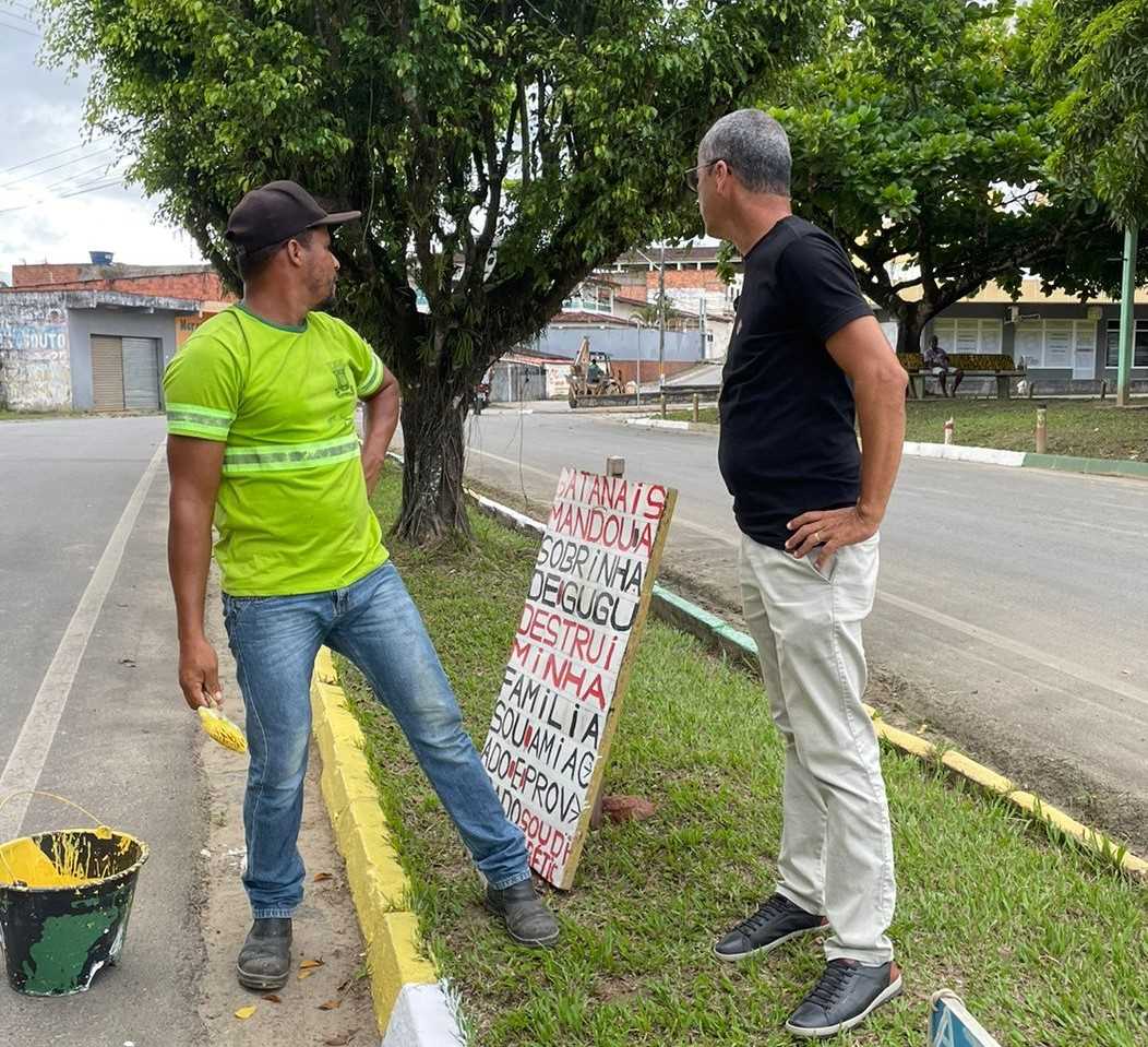 Camacã: Prefeitura intensifica Limpeza, manutenção de ruas e roçadeira na rodovia que liga o trevo